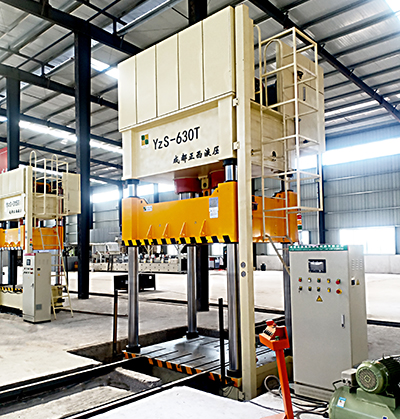 四川達州客戶定制的630噸四柱液壓機介紹技術參數電機和價格，由成都正西液壓機供應，希望對選購中有所幫助